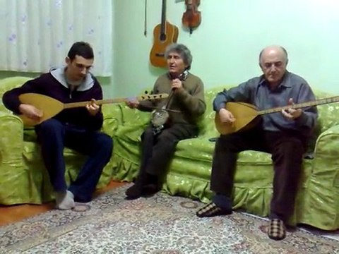 abbas yılmaz cevizin yaprağı dal arasında