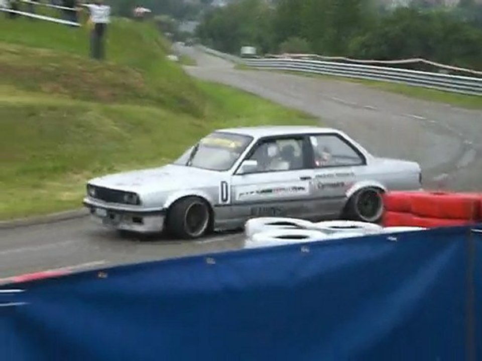 Marc Fleury en drift a la course de cote de la broque