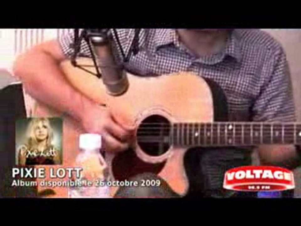 Pixie Lott Live sur Voltage Poker Face