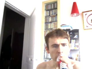 Wiwi égratigne "It's alright"