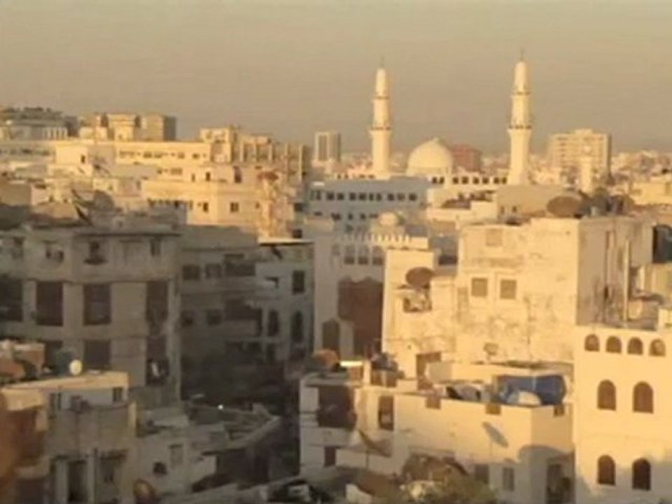 ARABIE: JOURNALISTE  EMUE PAR L'APPEL A LA PRIERE