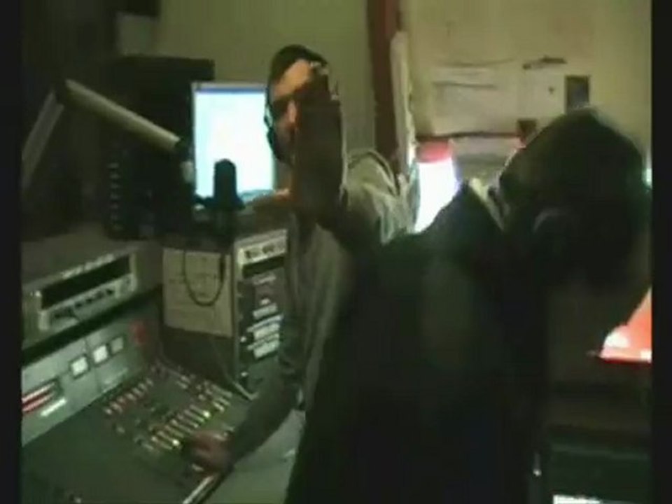 CaptainFunkOnTheRADIO! Radio Béton! 93.6 Mhz. (BAD & CRASY  DEEJAY PURE FUNKY ATTITUDE)