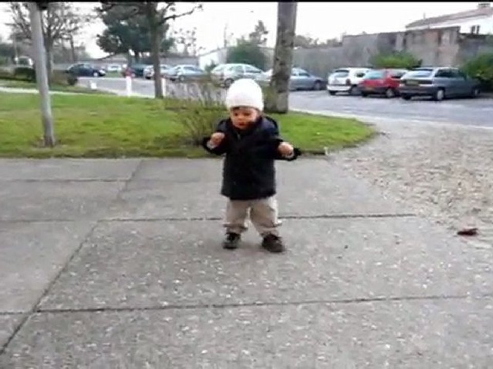 Premiers pas de Coincoin, 15 mois !