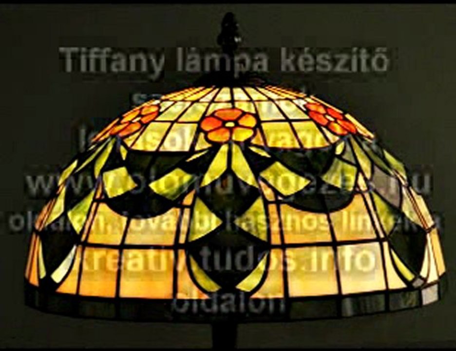 Cín rúdak öntése vékony szálakká, Tiffany tárgyak készítése.