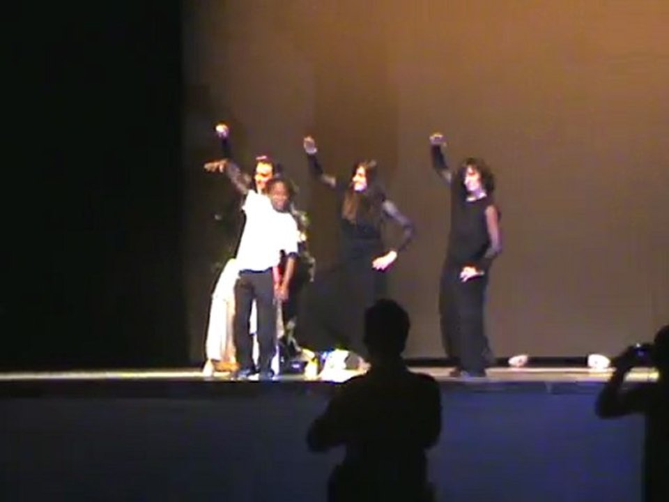 SUITE vidéo spectacle journée de la femme 2009