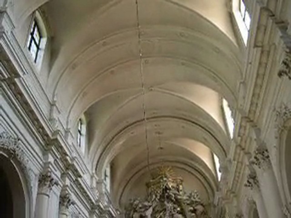 Varsovie : Eglise des Visitandines,intérieur (choeur, voûte)