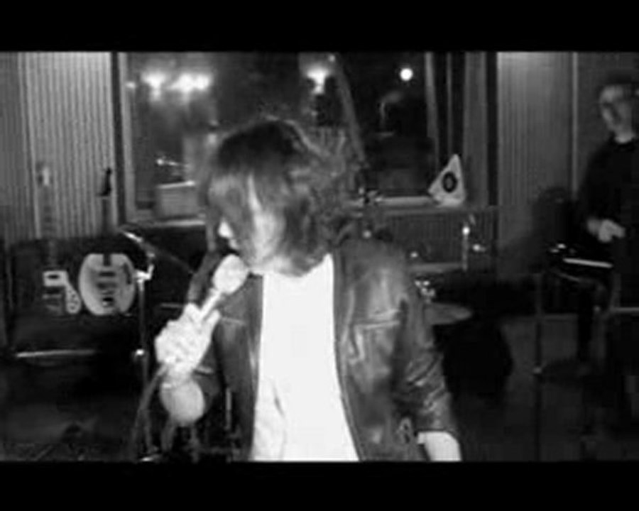 BUZY - Interview et live acoustique