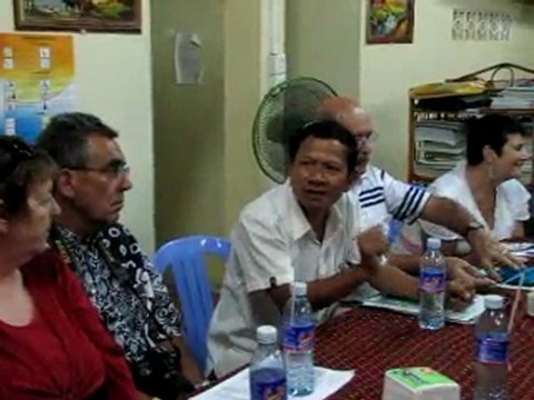 rencontre entre français et étudiants Cambodgiens