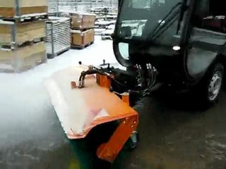 Le déneigement sur le JUNGOJET / Winterdienst mit JUNGOJET