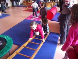 SPECTACLE BABY GYM
