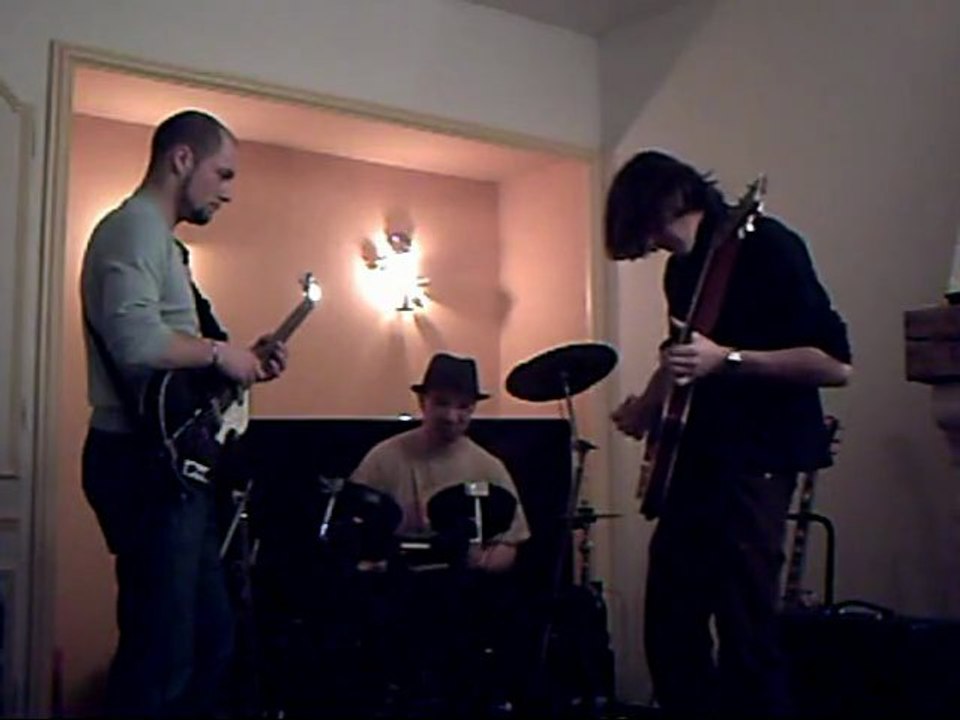 Youth breaks - Dazed Dogs - compo