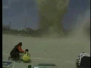 Tornade vs joueurs de foot