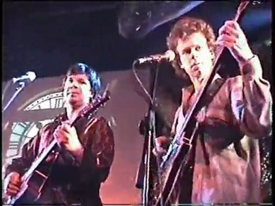 The Dartz  Toyvo (Guerre, guerre, vente, vent)