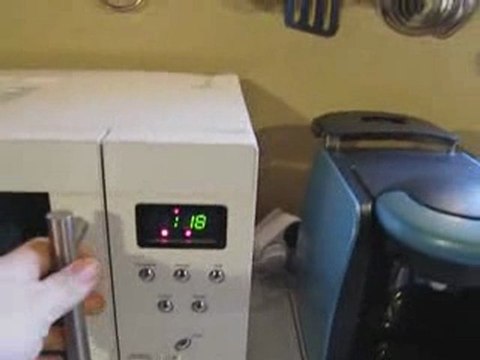 Mesurer la vitesse de la lumière avec un micro-ondes