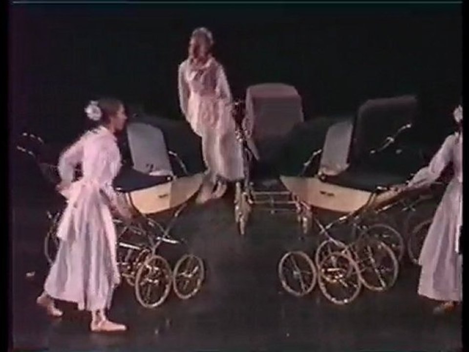 Gala de danse 1997-Des nurses au parc (Mary Poppins)