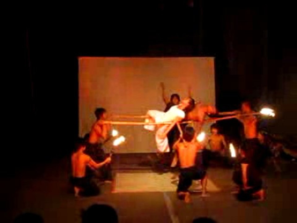 cirque cambodgien pour l'afs