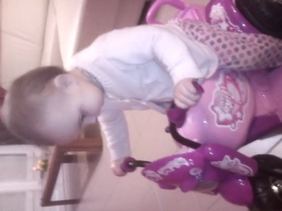 Clara fait du quad