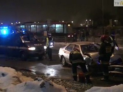 Wypadek na Legnickiej. Pijany kierowca wjechał w radiowóz.