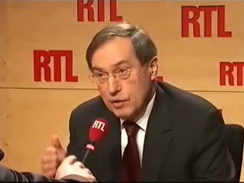 Claude Guéant confirme des charters d'Afghans