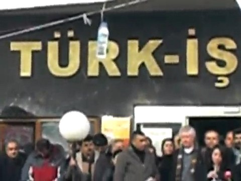 TEKEL İŞÇİLERİNİ AVRUPALI PARLEMENTERLER ZİYARET ETTİ.