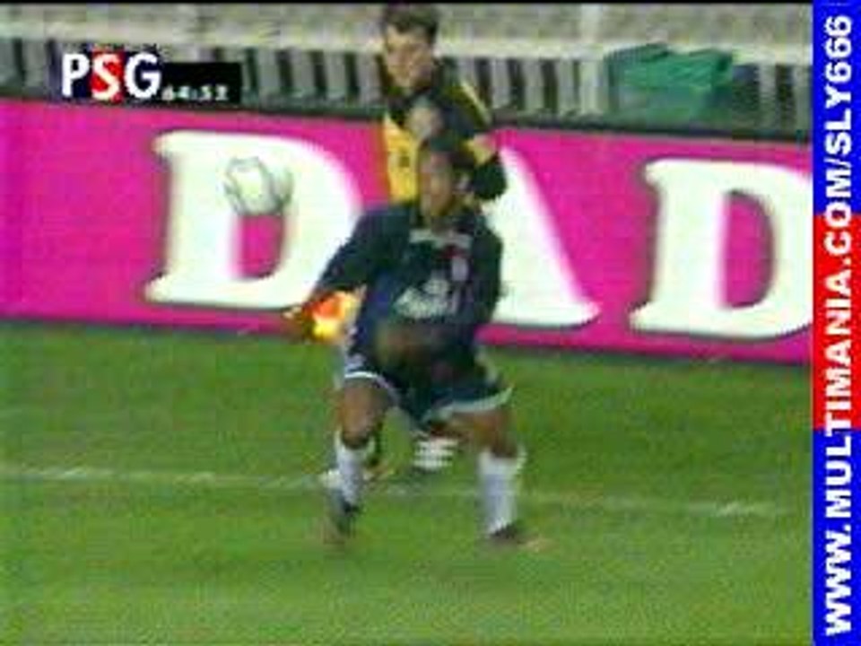 Ronaldinho Gaúcho (Psg) - Elástico