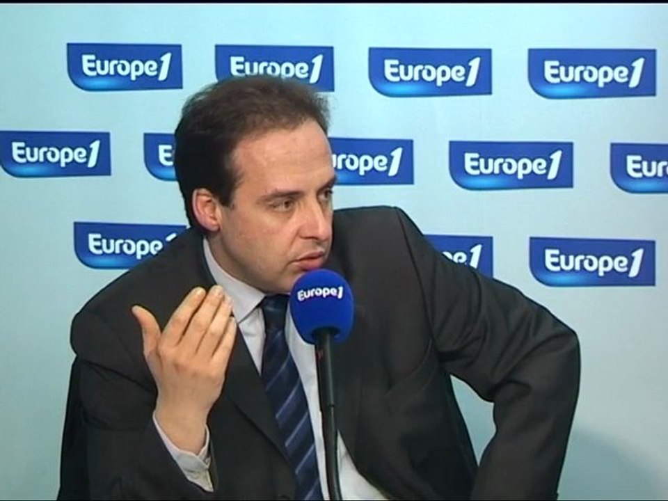 "Le débat sur l'identité nationale doit reprendre hors élections"