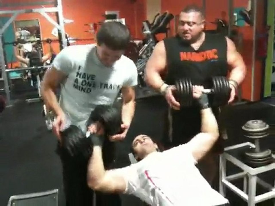 Developpé incliné haltere 50kg noureddine suite 2 (01/2010)