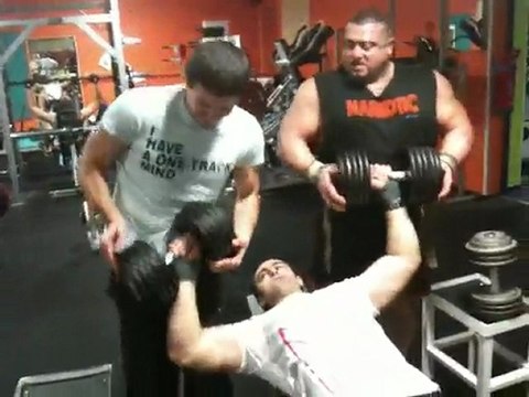 Developpé incliné haltere 50kg noureddine suite 2 (01/2010)