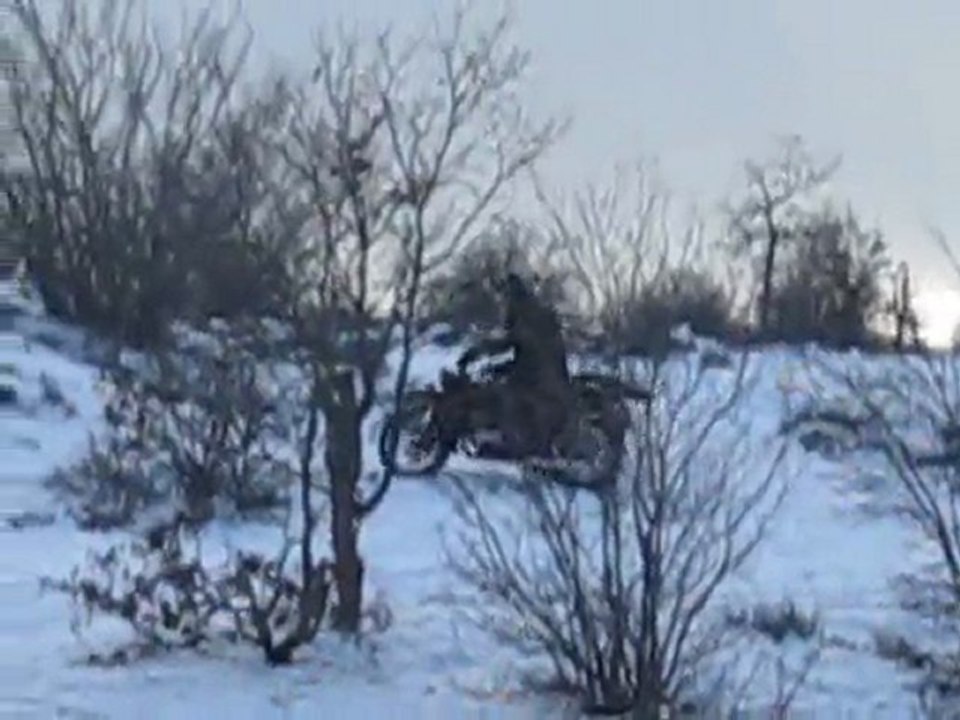 ural side car dans la neige au col de vence