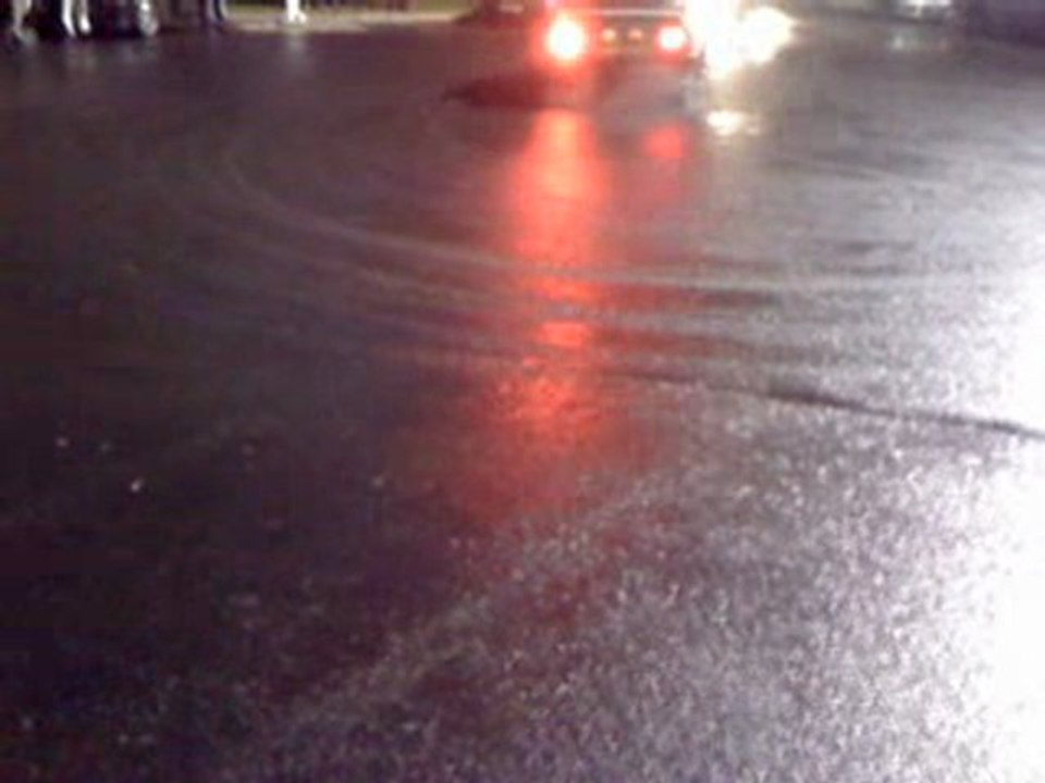 drift burn bmw 320i a 4  le vendredi au carre senart part3