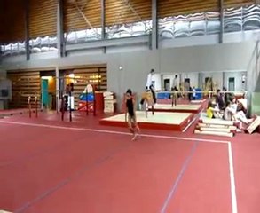 1er saut de mains salto