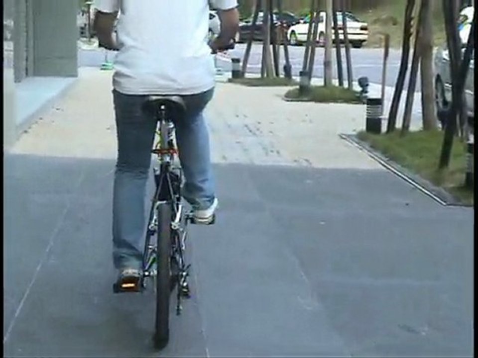 Clignotant sans fil avec feu stop pour vélo || LeCyclo.com