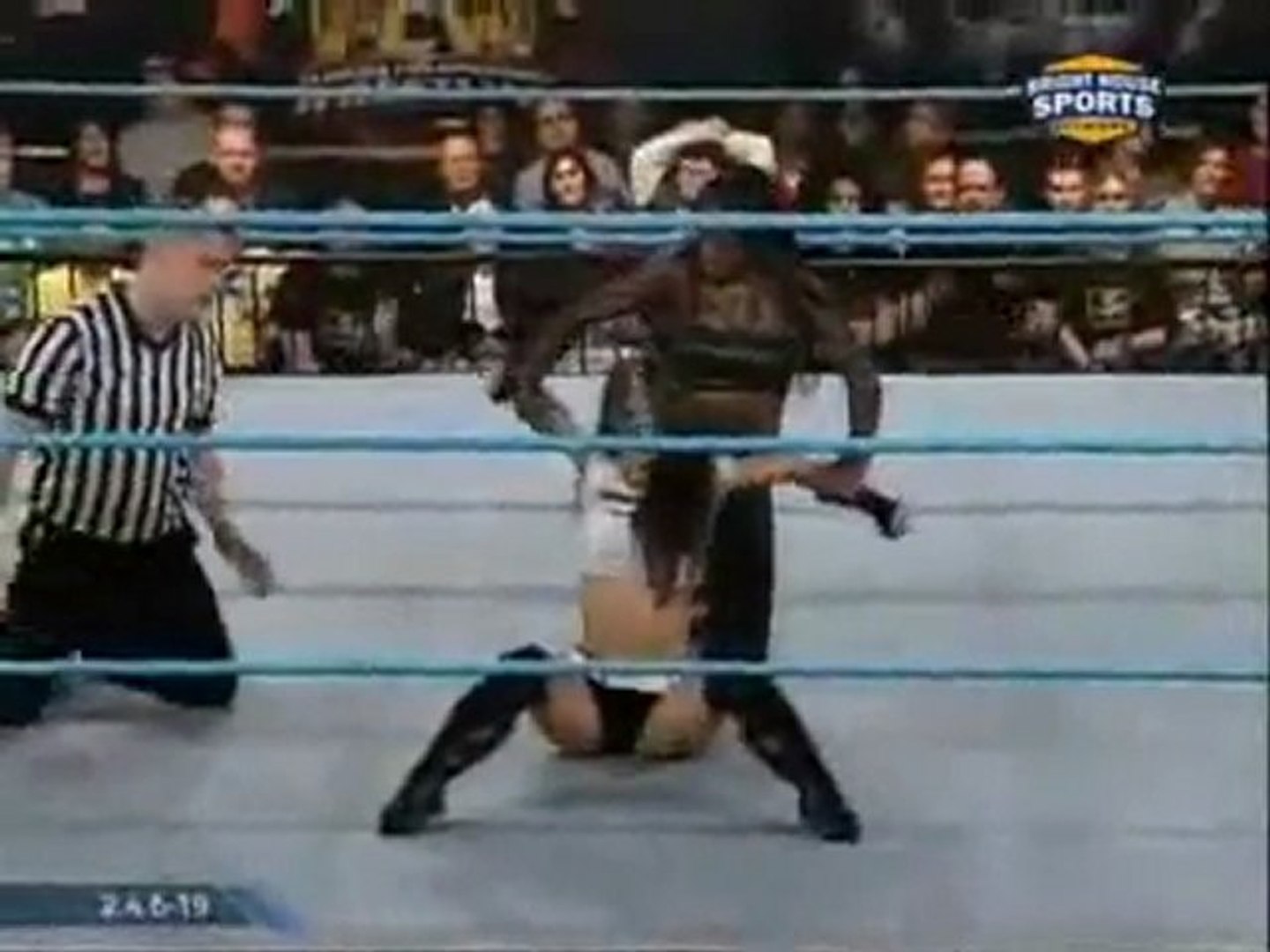 AJ Lee vs Naomi Night (First Match) FCW Wrestling - video Dailymotion