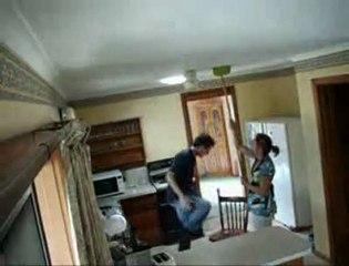 Régis fait une bonne blague à sa copine