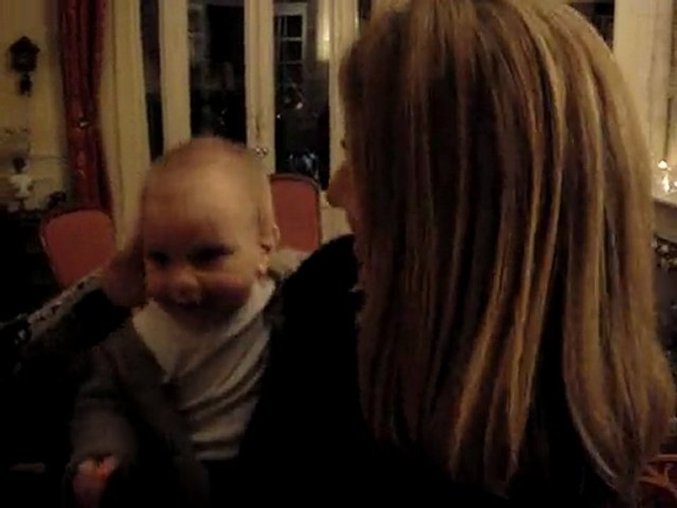 Robin aime la musique! (Noel 2009)
