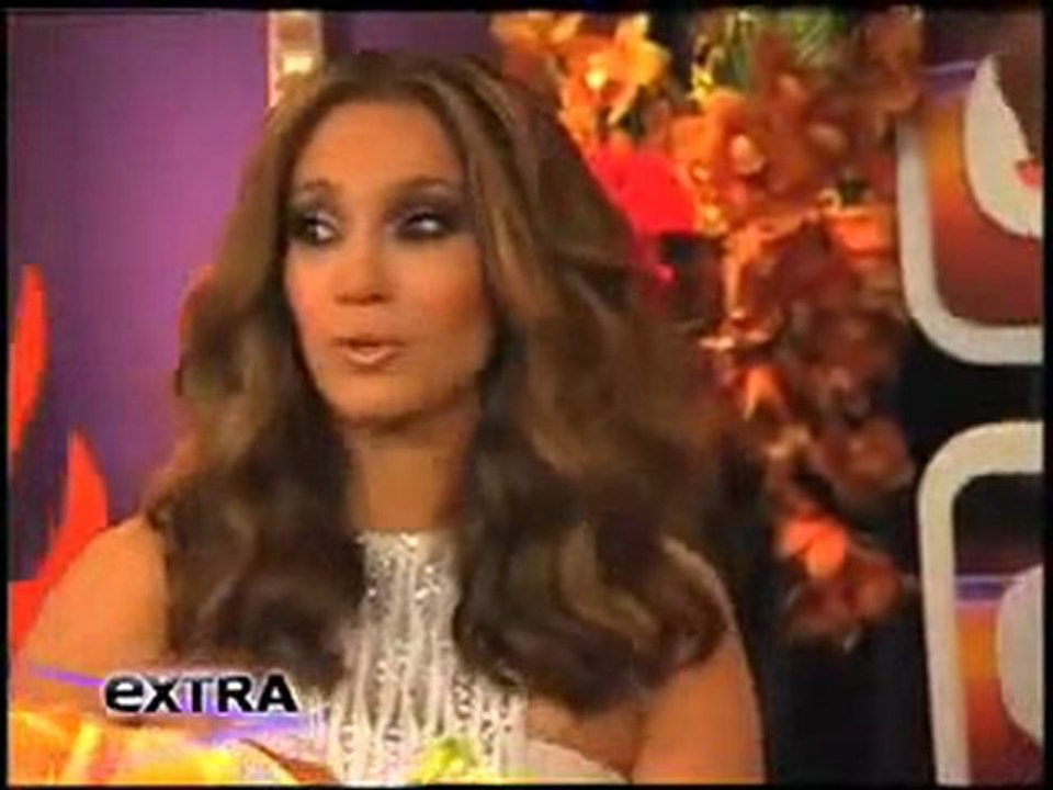 Jennifer Lopez backstage at the Grammy Awards (1-31-10)