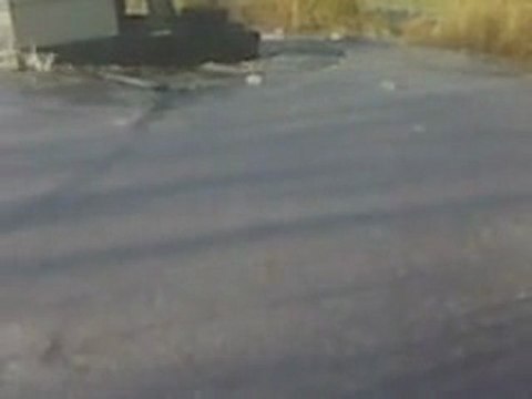 Regis sur la glace avec son 4x4