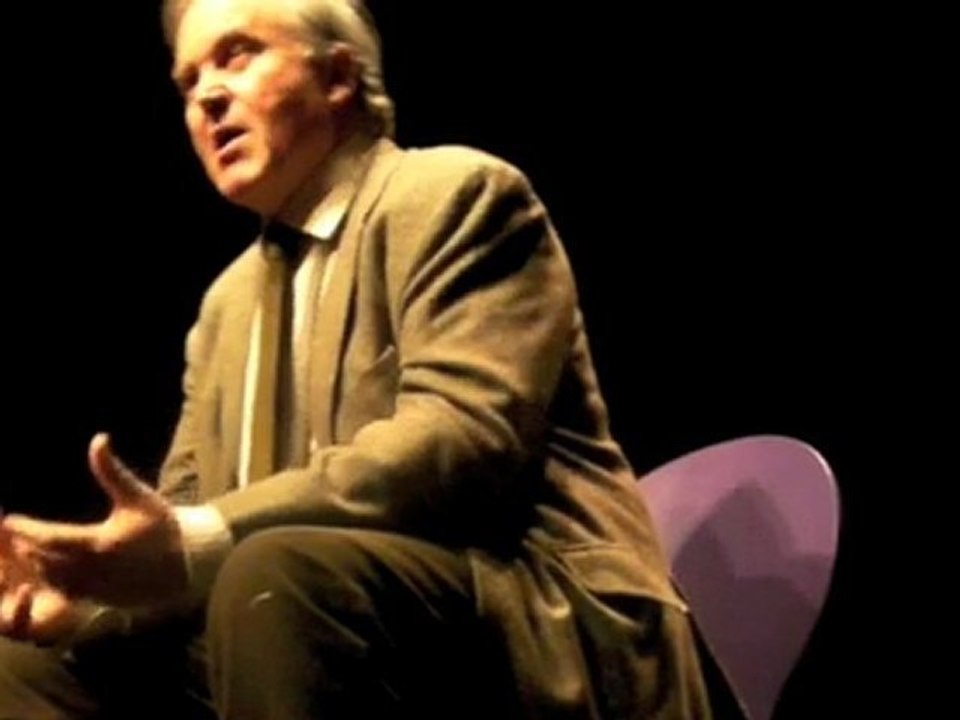 Ibos - Marc Bélit le fondateur du Parvis présente son livre