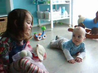 Sofia chante Ewan serpente