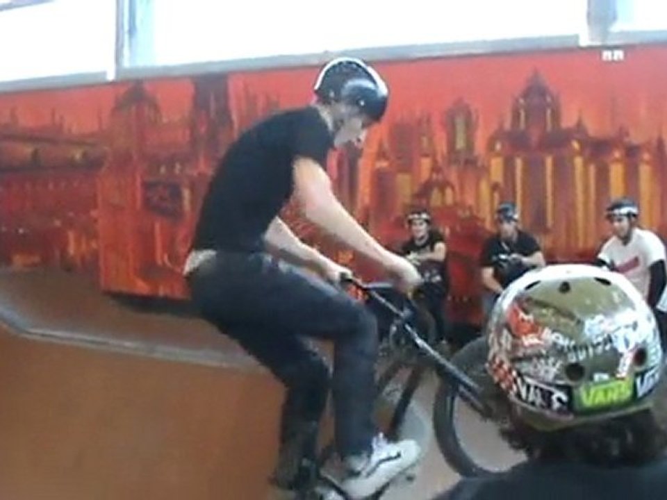 bar to bar