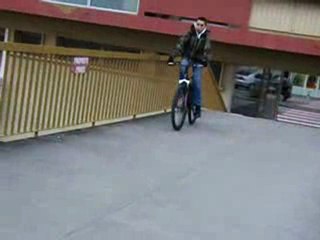 petit saut d'escalier en vtt