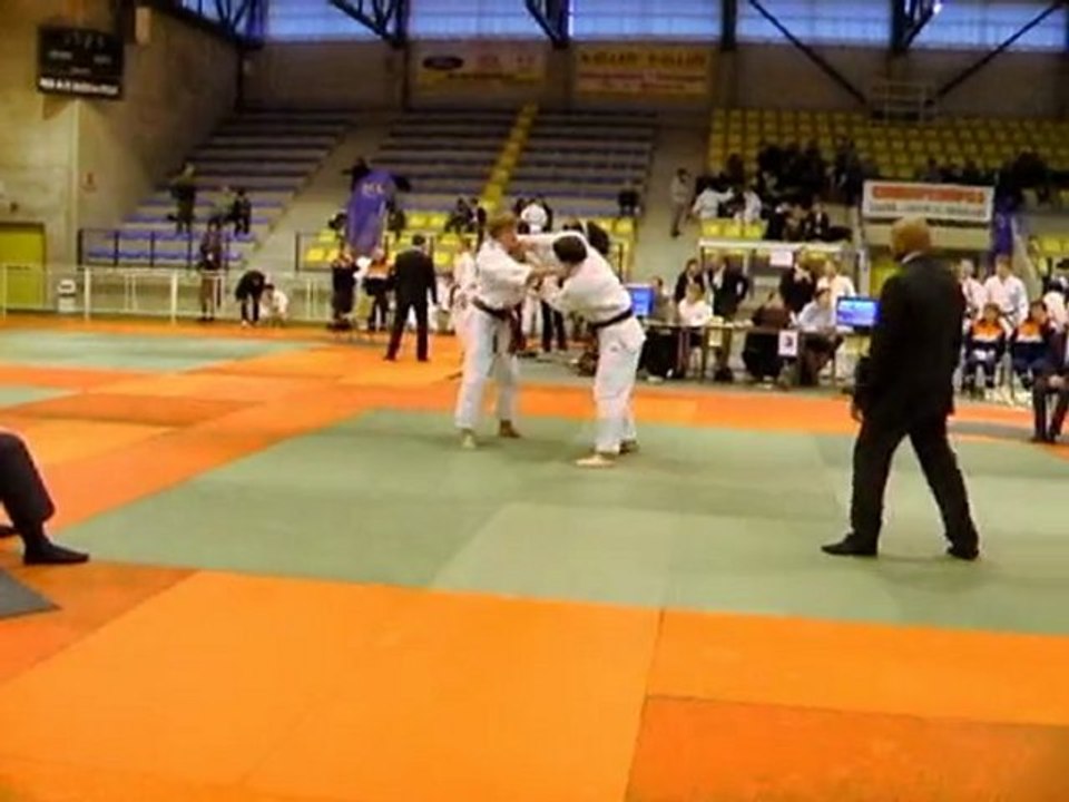 JC Bazeilles 2010 01 30 regions juniors St Julien les villas