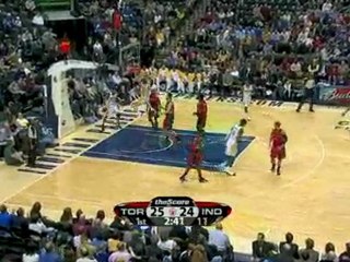 Troy Murphy grabs the rebound and flushes it home.