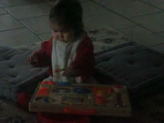 un coup de fatigue mais qui c ce beau bébé la?