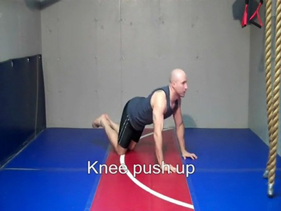 Knee push up-01.wmv