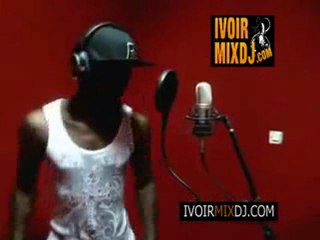 SAO TAO LE DICTATEUR AU STUDIO DE CHAMPY KILO