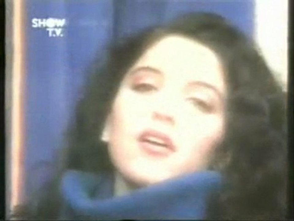 AŞKIN NUR YENGİ KARIŞIK