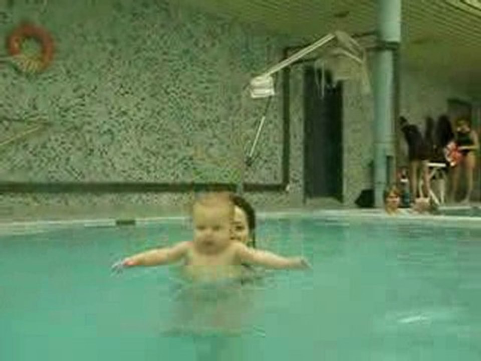 acrobaties à la piscine
