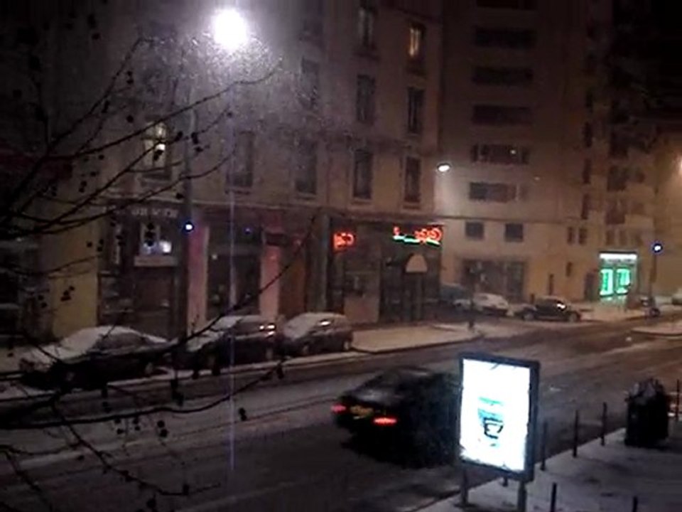 Il neige sur Lyon