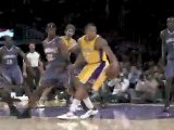 Lamar Odom gets the nice reverse layup to fall off of the Sh